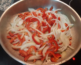 Foto del paso 3 de la receta: Pollo a la portuguesa