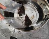 Foto langkah ke 4 dari resep Es Lilin Magnum Coklat.