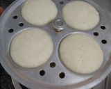 A picture of step 7 of Rawa Idli With Onion-Tomato Chutney.
