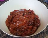 Foto del paso 1 de la receta: Mojo picón rico y picantito con papas arrugadas de la brigada es