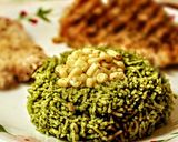 A picture of step 8 of Arroz Verde (Mexican green rice).