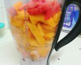 A picture of step 1 of Fruity smoothie.