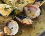 Foto del paso 5 de la receta: Rape con almejas en salsa verde 🍀 🥃 🧄 🪺 🍀 🎁