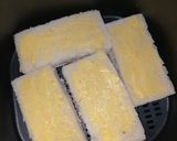 Foto langkah ke 4 dari resep Roti Goreng Udang.