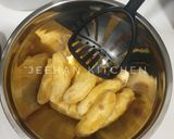 Foto langkah ke 1 dari resep Cekodok Pisang Confirm Bulat.