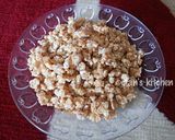 Foto langkah ke 5 dari resep Bolu Jadul Kukus, Topping Nougat & Coklat.