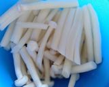 Hình bước làm 1 của món Tôm xào súp lơ và nấm