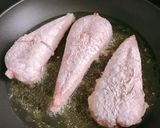 Hình bước làm 2 của món Cá Thầy Tu (Monkfish) Chiên Kèm Bún Tàu Xào Tương Hột