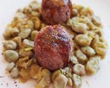Foto del paso 15 de la receta: Carrilleras caramelizadas con habitas encebolladas a la menta