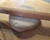 Mogyorókrémes derelye, mogyoró bundában, édes sajtkrémre fektetve (vegán) recept fázis 5 fotója