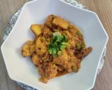 A picture of step 8 of Aloo phulkopir dalna.