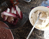 Foto del paso 2 de la receta: Endivias rojas rellenas con quesos y pickles