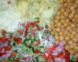 A picture of step 3 of Sweet & sour aloo chana chaat.