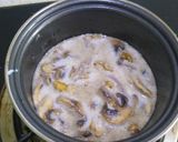 A picture of step 4 of Mushroom Walnut soup.