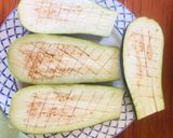 Foto del paso 1 de la receta: Berenjenas rellenas de pollo y vegetales