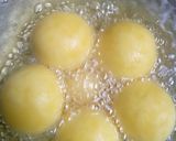 Foto langkah ke 4 dari resep Bola Ubi Kopong.