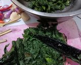 Foto langkah ke 2 dari resep Sayur Daun Singkong.