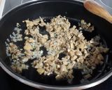 Foto del paso 2 de la receta: 87. Filetes de pollo con champiñones