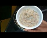 A picture of step 6 of Garlic gravy.