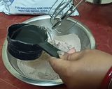 2 टायर किट कैट गेम्स चॉकलेट केक रेसिपी चरण 2 फोटो