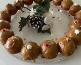 A picture of step 5 of Gulab jambu wreath.