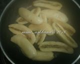 Foto langkah ke 1 dari resep Dargul Coklat Isi Pisang Keju.