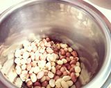 ક્રશ પીનટ ચીક્કી (Crushed Peanut Chikki Recipe In Gujarati) રેસીપી સ્ટેપ2ફોટો