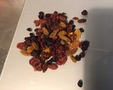Une image de l'étape 1 de Dôme de riz rouge aux baies, raisins et jus de prunes.