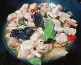 รูปขั้นตอนการทำที่ 6 ของ ผัดกะเพราไก่