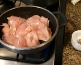 Foto del paso 3 de la receta: Pollo al ajillo con arroz cremoso