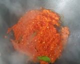 A picture of step 4 of Teri kacang pedas manis (spicy anchovy peanut).