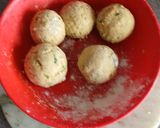 A picture of step 3 of Amarnath flour with cabbage paratha.
