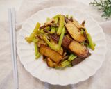 家常菜「豆干炒芹菜」好吃又下飯。的食譜步驟6照片
