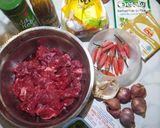 Foto langkah ke 1 dari resep Oseng Daging Ketumbar Bawang.