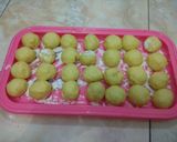 Foto langkah ke 8 dari resep Birthday Donat Misua.