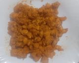 A picture of step 2 of Chicken box patties.