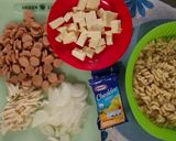 Foto langkah ke 1 dari resep Creamy Mac and Cheese.