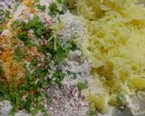 A picture of step 1 of Spicy Aloo - Poha Puri.