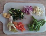 Foto langkah ke 1 dari resep Tumis Cumi Asin mix Buncis Cabe Ijo.