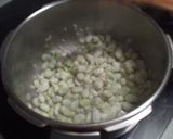 Foto del paso 1 de la receta: Habitas con alubias