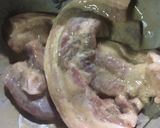 รูปขั้นตอนการทำที่ 2 ของ หมูสามชั้นทอดน้ำปลา