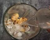 A picture of step 2 of Chikoo milkshake.