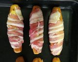 Baconnel és sajttal töltött virsli recept fázis 5 fotója