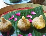A picture of step 6 of Apple cinnamon Modak.