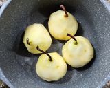 Foto del paso 1 de la receta: 🍐🪻 Peras al almíbar de azafrán + Tarta de peras al azafrán - Dos recetas en una 🪻🍐