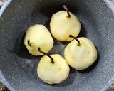 Foto del paso 1 de la receta: 🍐🪻 Peras al almíbar de azafrán + Tarta de peras al azafrán - Dos recetas en una 🪻🍐