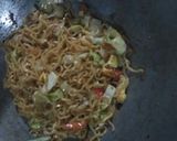 Foto langkah ke 4 dari resep Mie tumis.