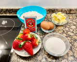 Foto del paso 1 de la receta: Pastel rústico con crema pastelera y fresas “sin gluten”