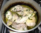 Foto del paso 5 de la receta: Pollo al ajillo y vino tinto