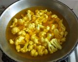 A picture of step 1 of Cauliflower korma.